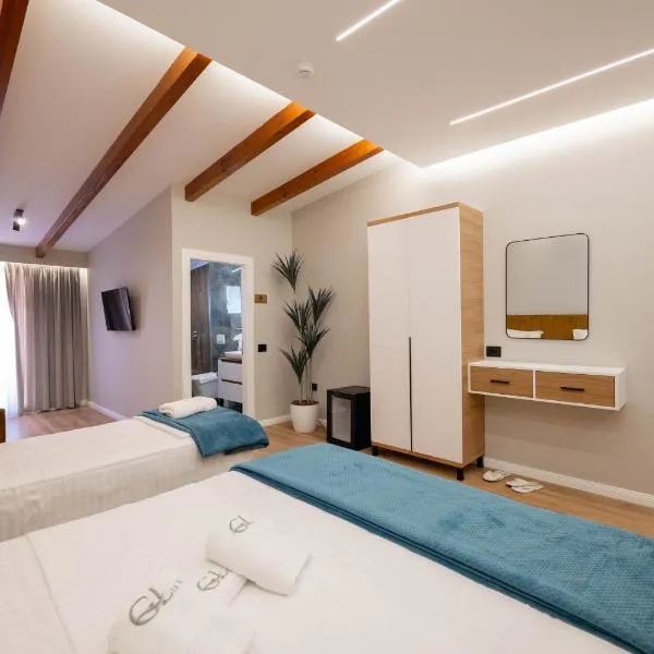 Golemi Lux Hotel，位于格勒姆的酒店