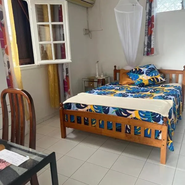 Appartement F2 ROSALINDA，位于萨莱比梅的酒店