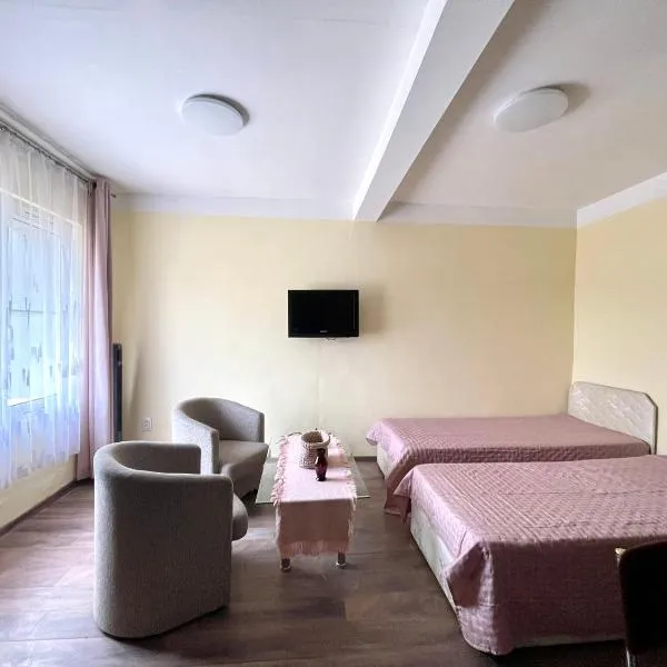 Balatonbozsoki Kuckó，位于Enying的酒店