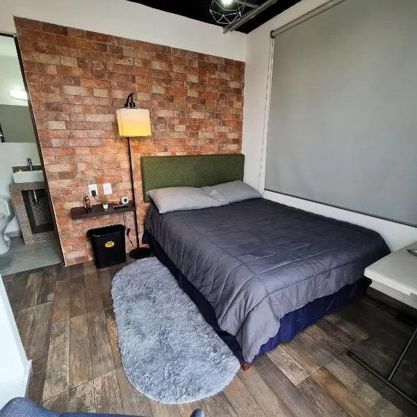 R07 ROOM at ITESM CEM Full Services, Shared-Kitchen, Fridge ,Laundry, Smart TV, Parking, Balcony，位于墨西哥城的酒店