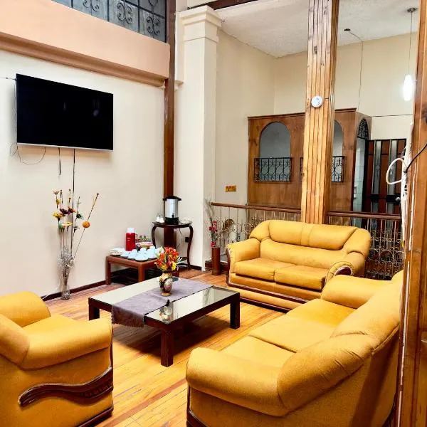 Travel Hotel Quito，位于基多的酒店