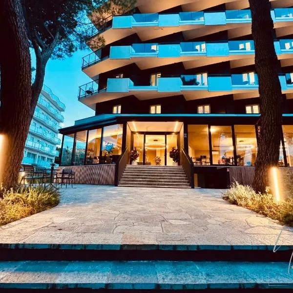 HOTEL NOIR - Free Brunch & Breakfast Until 13-00 - Vicinissimi a Mirabilandia，位于米兰马瑞提那的酒店