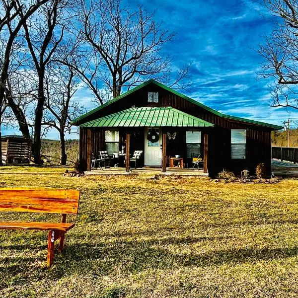 Butterfly Ridge Cabin - At the Top of the Canyon，位于Jasper的酒店
