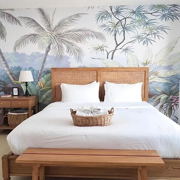 The Beach Bangsaen by Thanthita next to Wonnapa beach FREE DISNEY PLUS，位于邦盛的酒店
