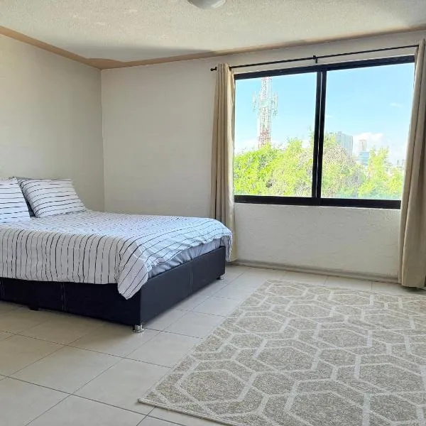 Departamento enteró en Mayorazgo，位于El Gallinero的酒店