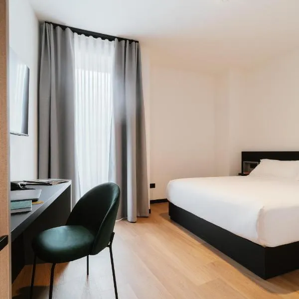 Aspio Hotel，位于奥西莫的酒店