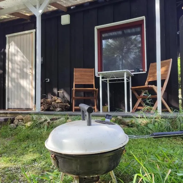Self Check-in Sauna Cabin next to Hiking Trails，位于Kärde的酒店