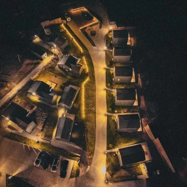 Moon Village Comarnic，位于锡纳亚的酒店