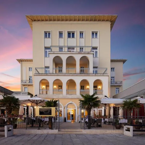 BO Hotel Palazzo，位于波雷奇的酒店