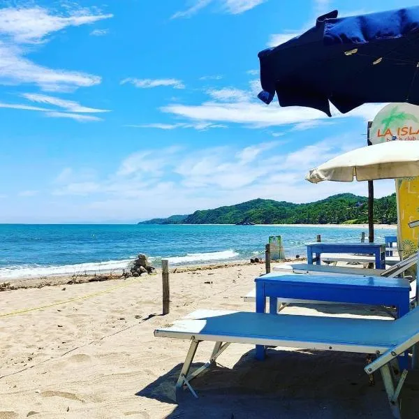 Junto al Rio Bungalows & Suites，位于萨尤利塔的酒店