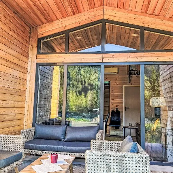 Holiday Home Tiny Haus Glockenalm-EiblChalet by Interhome，位于Aurach的酒店