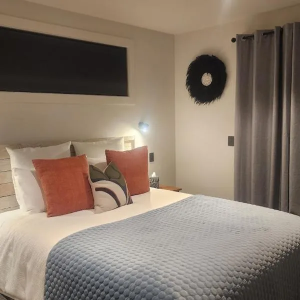 Private Ensuite Room in Lake Hayes Estate，位于皇后镇的酒店