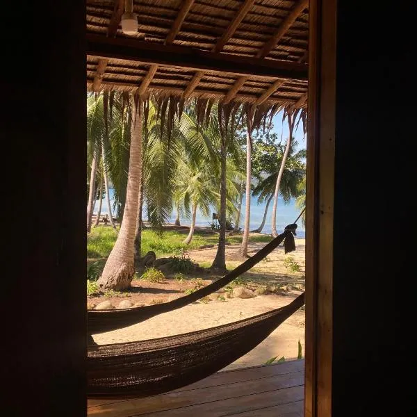 Lily's Beach Bungalows，位于瓜隆岛的酒店