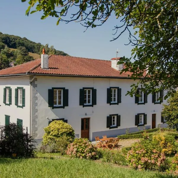 Maison Gamboia, chambres d'hôtes au calme avec jardin，位于阿斯帕朗的酒店