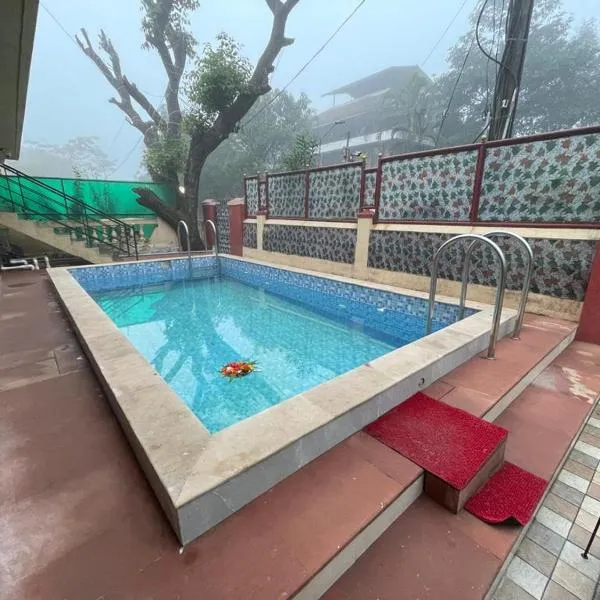 Phoenix Resort，位于罗纳瓦拉的酒店
