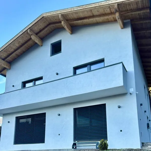 Apart Alm，位于Karrösten的酒店