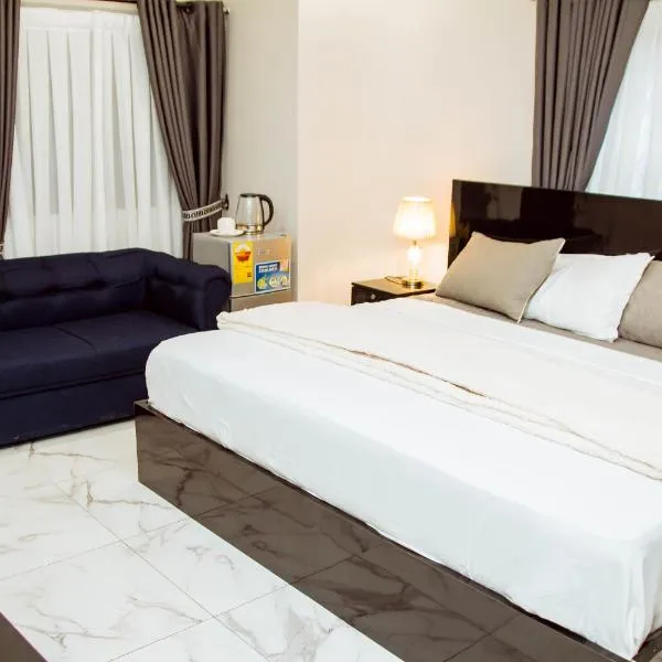 Whispering Hearts Guest House，位于Bortianor的酒店