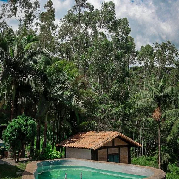 Pousada na Cervejaria Altezza - vista para Pedra Azul，位于新文达移民镇的酒店