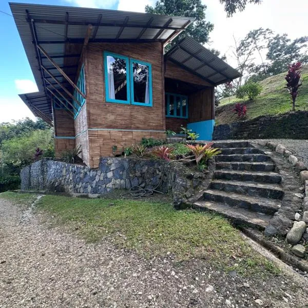 Eco-Bamboo Cottages，位于图里亚尔瓦的酒店