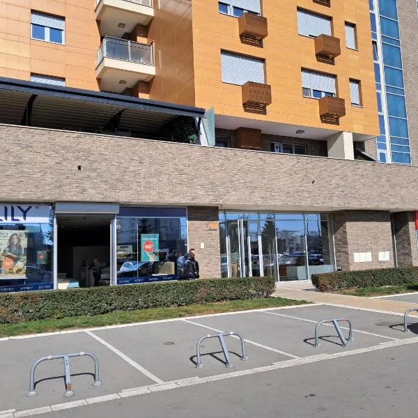 Manhattan studio A blok，位于Novi Beograd的酒店