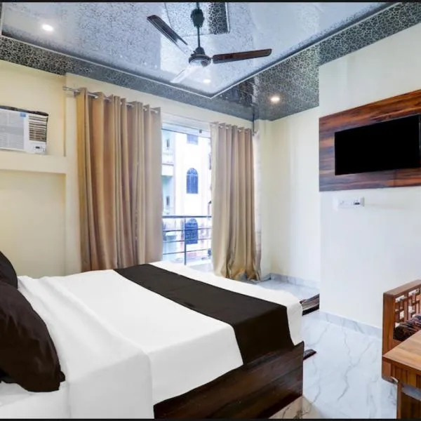 Blue Heaven Hotel，位于戈勒克布尔的酒店