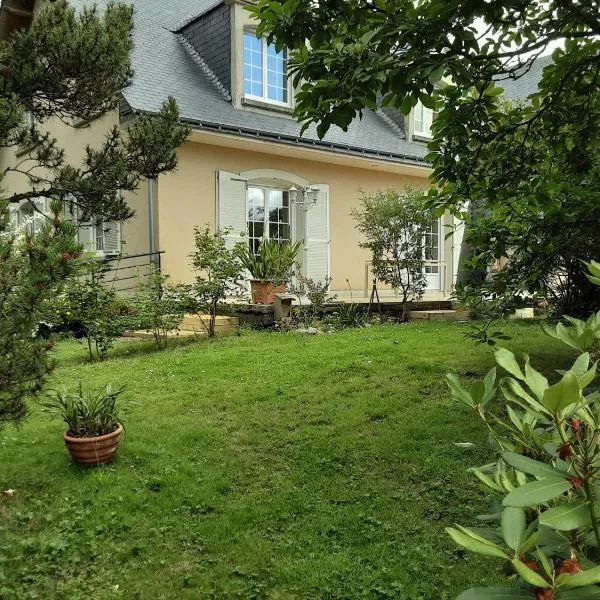 L'Ecureuil Gourmand, chambre d'hôtes en Anjou Bleu，位于Saint-Martin-du-Bois的酒店