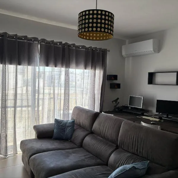 St Julians Central Apartment，位于圣朱利安斯的酒店