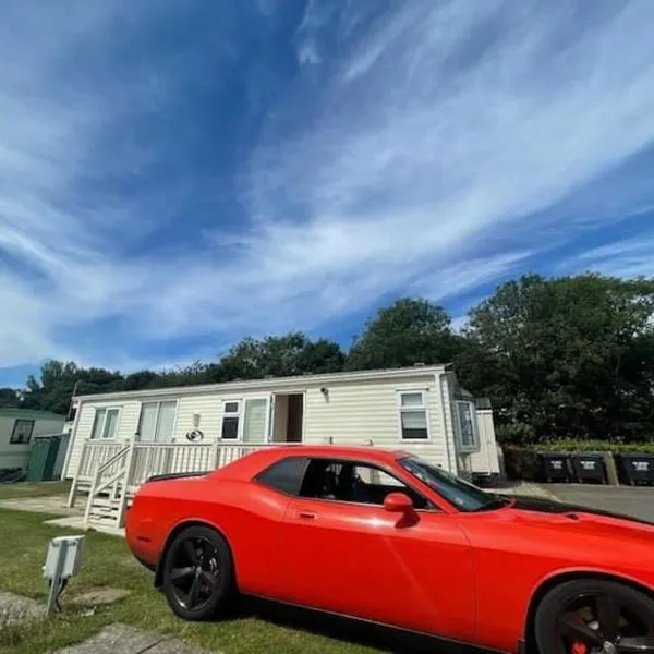 6 Berth Caravan Skegness Highfields and the Haven，位于Winthorpe的酒店