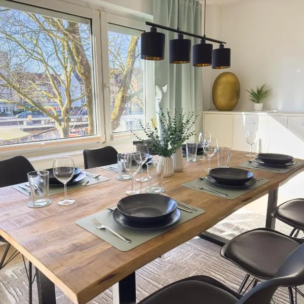 Feuerschiff-Panorama - Neue moderne Wohnung in der Innenstadt mit Blick übers Wasser，位于埃姆登的酒店