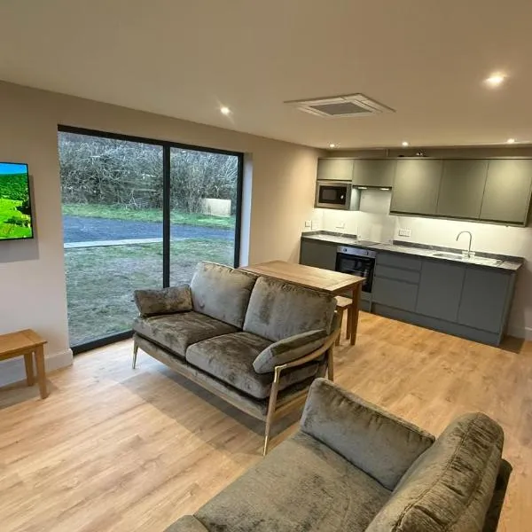Threipmuir Lodge，位于Loanhead的酒店