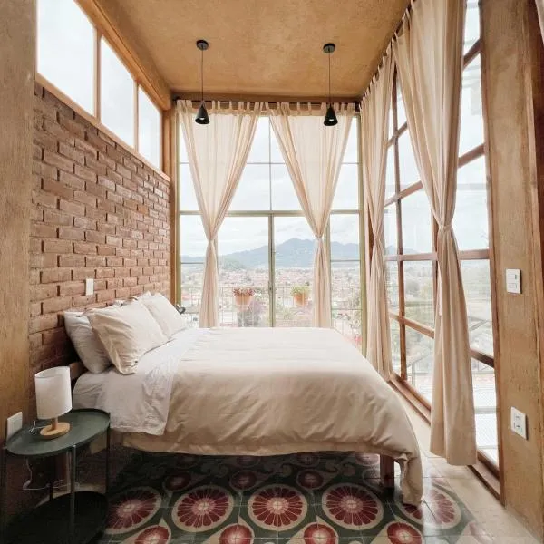 Casa Ocaso downtown terrace amazing views，位于圣克里斯托瓦尔-德拉斯卡萨斯的酒店