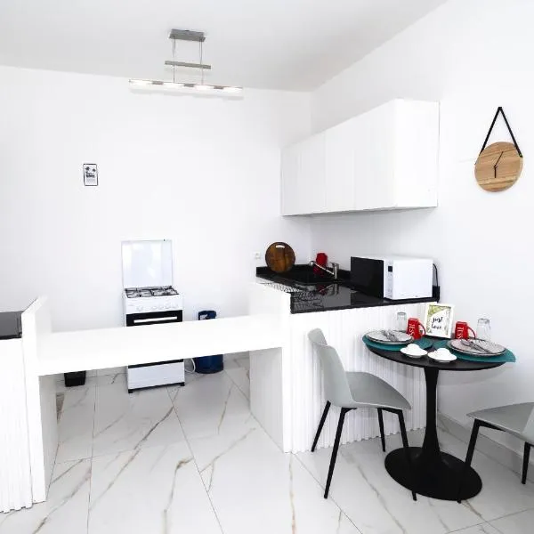 Seawind Sablière 10min from airport，位于利伯维尔的酒店