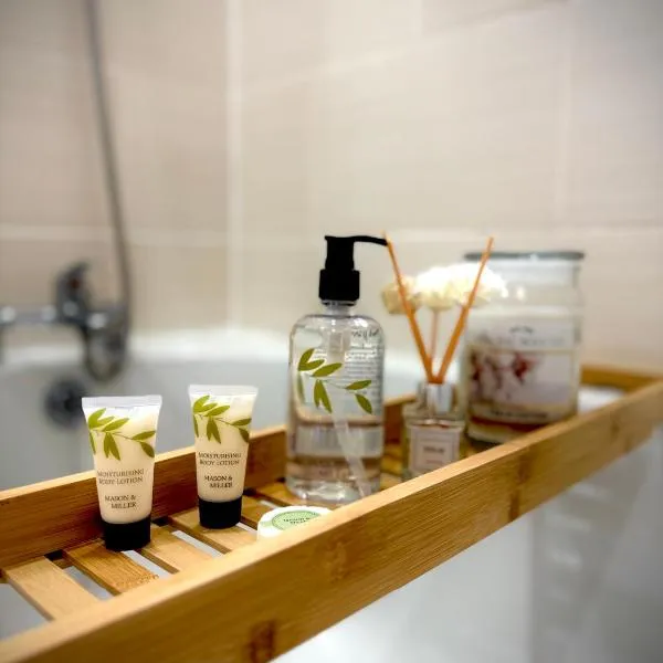 Cozy getaway in heart of warwick，位于Leek Wootton的酒店