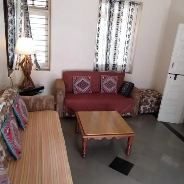 Madhav Bhavan Guest House，位于浦那的酒店