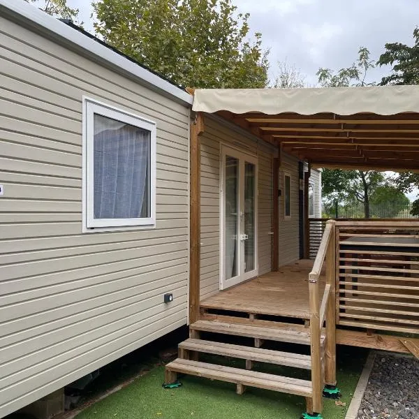 La Carabasse Mobilhome Vias plage，位于维亚斯的酒店