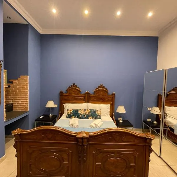 Casa Ferdinando apartment，位于那不勒斯的酒店