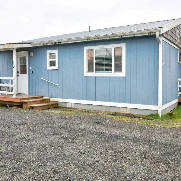 Anchor's Away Cottage Studio by the Sea w fireplace，位于Grayland的酒店