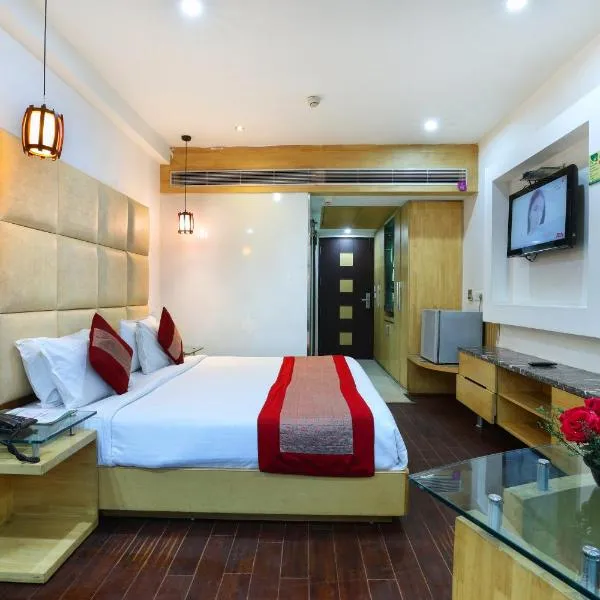 Airport Hotel Grand by Fantasia，位于新德里的酒店