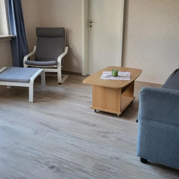 2 Zi-Appartment mit Gartennutzung，位于布吕尔的酒店