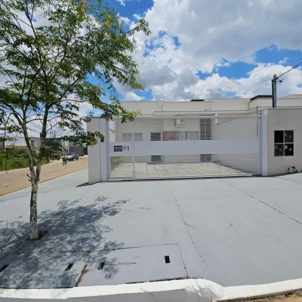 Casa Nova 01，位于东普里马韦拉的酒店