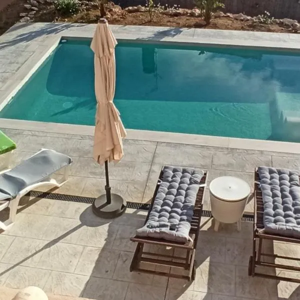 Casa Sol y montaña-habitaciones，位于托伦特的酒店