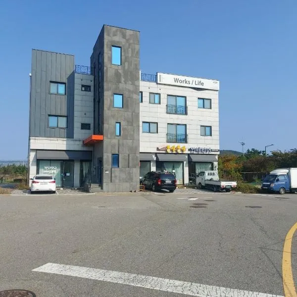 29 Play House，位于仁川市的酒店