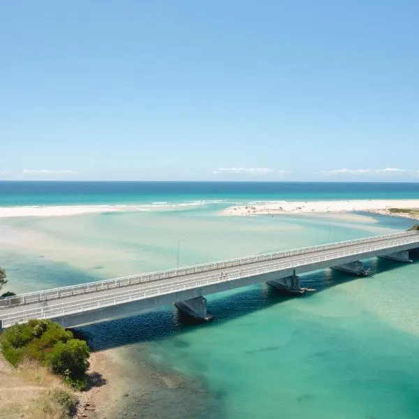 蓝色海洋度假别墅酒店，位于斯卡曼德的酒店