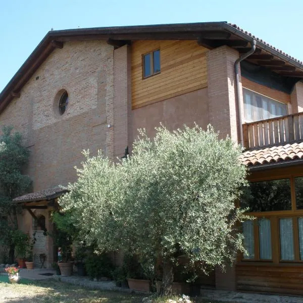 Agriturismo L'Ulivo，位于卡斯泰纳索的酒店