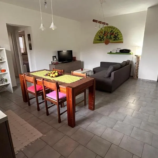 La vedetta di Castrocucco，位于托尔托拉的酒店