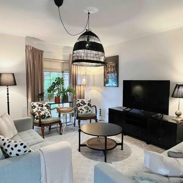 Peaceful cottage Burnside area，位于Burnside的酒店