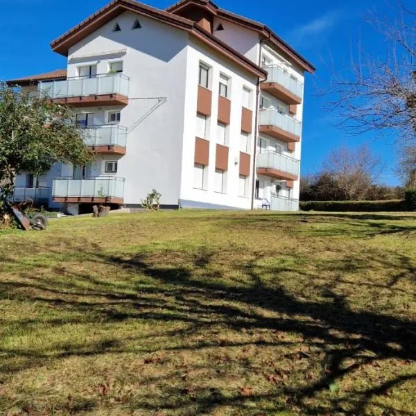 Apartamento Urdaibai Busturia cerca de la playa，位于Busturia的酒店