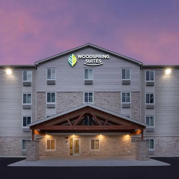 WoodSpring Suites Buford near Mall of Georgia-Lake Lanier，位于比福德的酒店