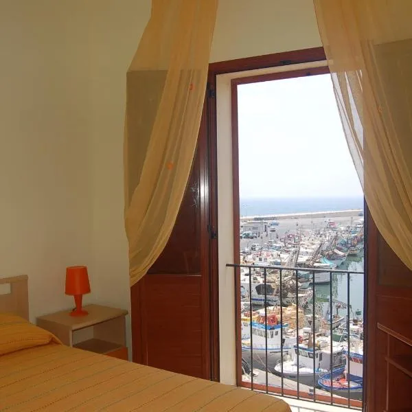 夏卡港卡赛特酒店，位于夏卡的酒店