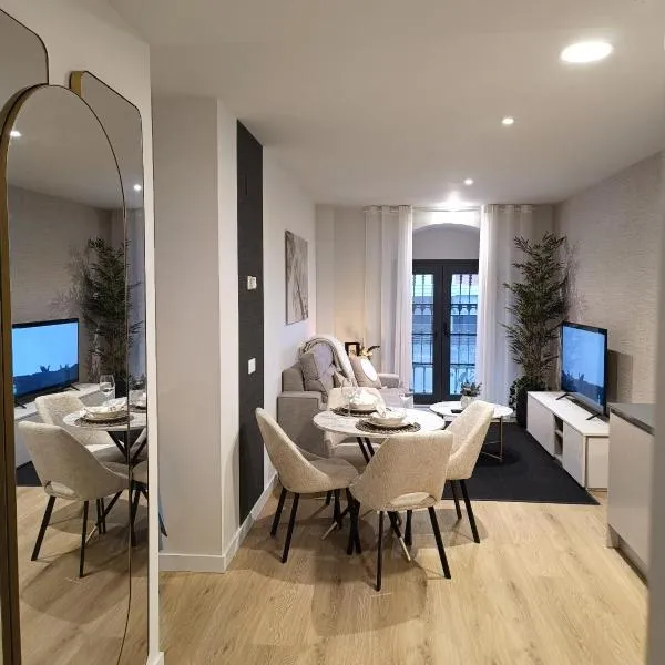 Apartamentos Catedral III，位于巴利亚多利德的酒店